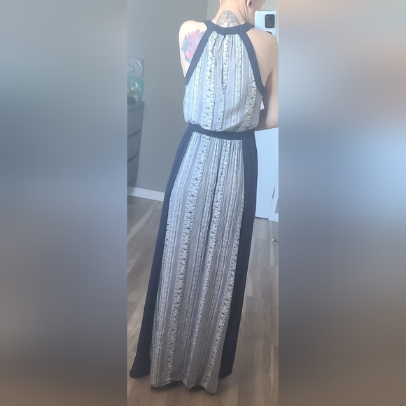 Carmen Marc Valvo Maxi Dress 2 - Picture 8 of 11